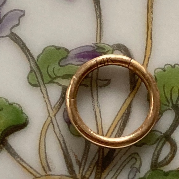 14k solid yellow gold seamless clicker hoop earring 16 gauge 8mm - Picture 5 of 5